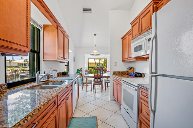 Building Photo - 10762 SE Burgee Ct