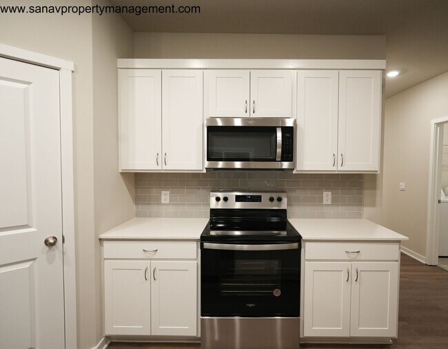 Building Photo - "Ranch Retreat: Seamless Serenity in Single-Level Splendor with Trailside Tranquility"