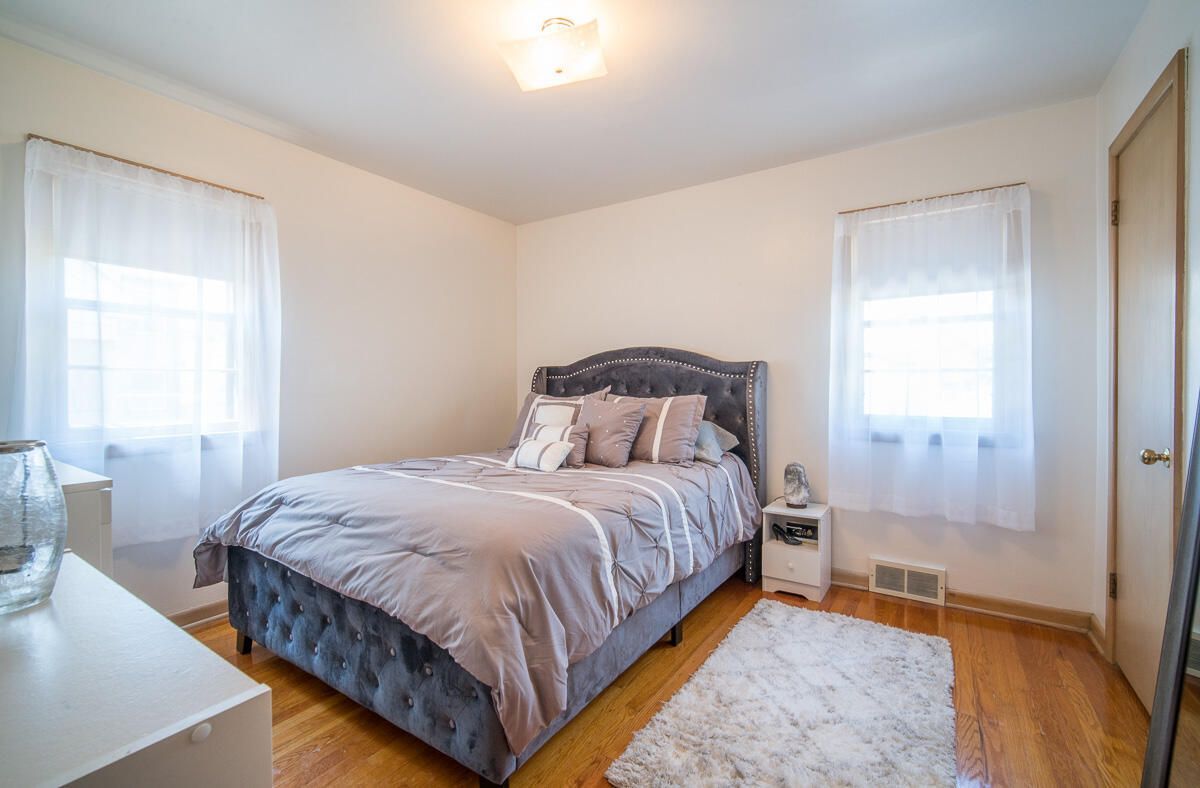 Building Photo - 7936 W Becher St