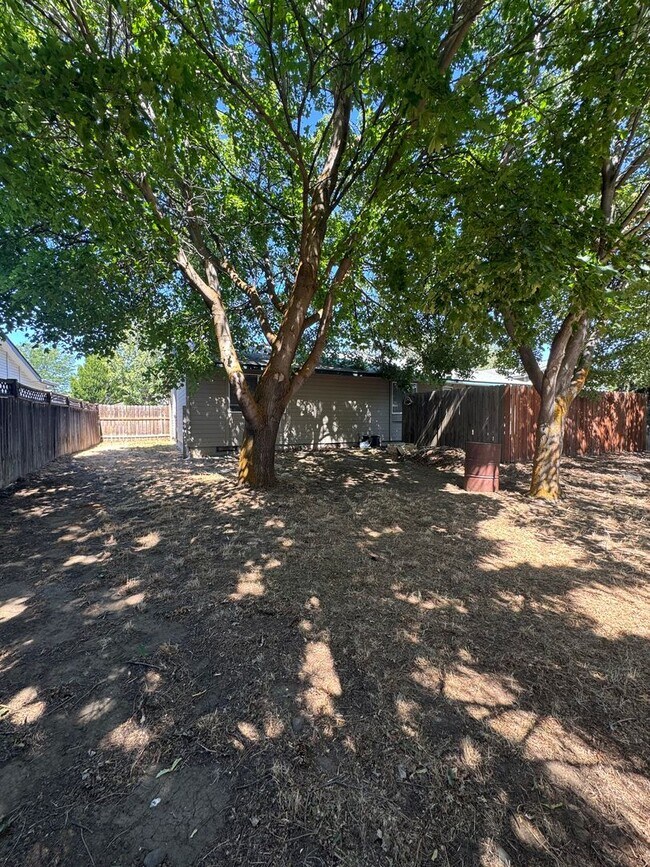 Building Photo - 3-Bedroom Home for Rent