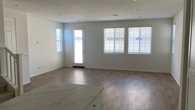 Building Photo - 201 Bay Laurel Ct