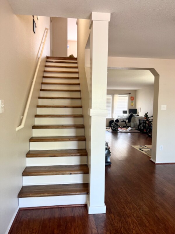 Building Photo - 24707 Maple Crest