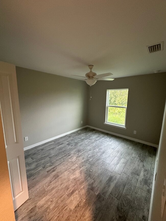 Building Photo - 12168 Dubarry Ave