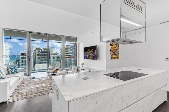 Building Photo - 120 Ocean 700