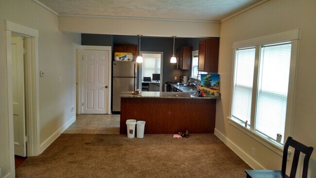 Building Photo - 3 Bedroom Morton Meadows Home for Rent - Close to Everything!