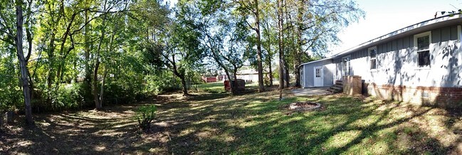 Building Photo - 602 Plaza Dr