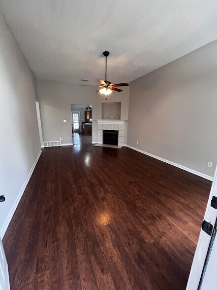 Building Photo - 6840 Mikayla Ln