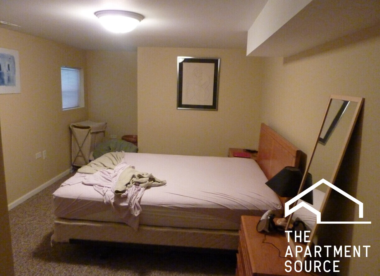 Building Photo - 4039 N Long Ave