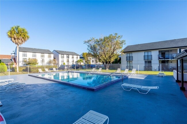 Building Photo - 6795 SW 132nd Ave