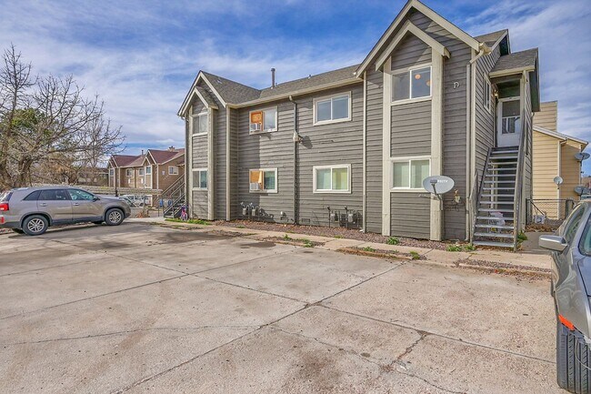 Building Photo - 1051 Mazatlan Cir