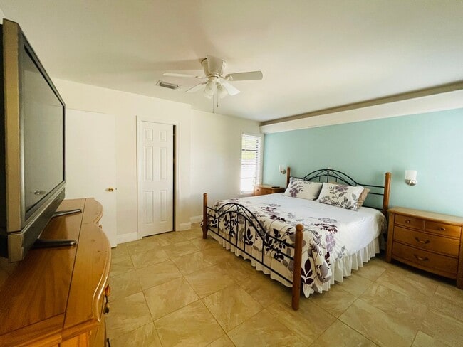 Building Photo - **AVAILABLE FOR 2027 WINTER SEASON**