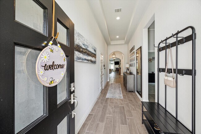 Building Photo - 28710 Wildthorne Ct