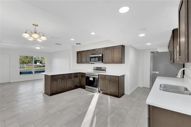 Building Photo - 14410 Sussex Dr