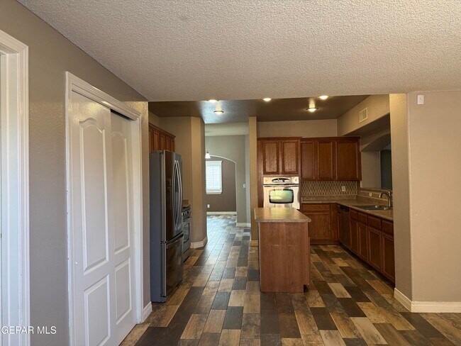 Building Photo - 12709 Tierra Lily Ct