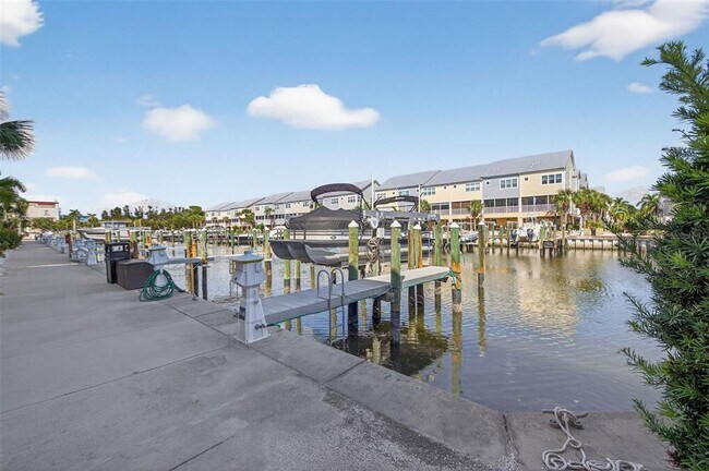 Building Photo - 6080 Moorings Dr S