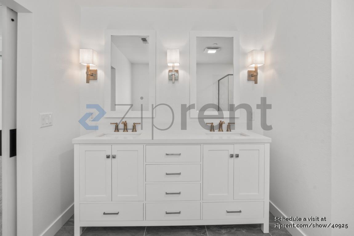 Building Photo - 336 Monastery Dr