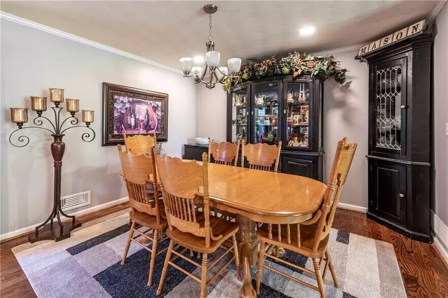 Building Photo - Room in Single Family Home on Morgan Rd