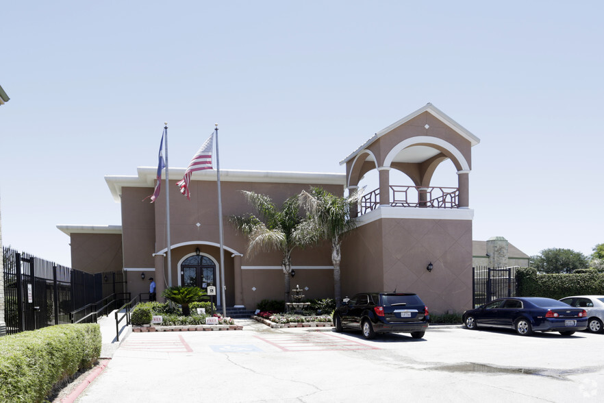 Building Photo - The Terrace at Sam Houston