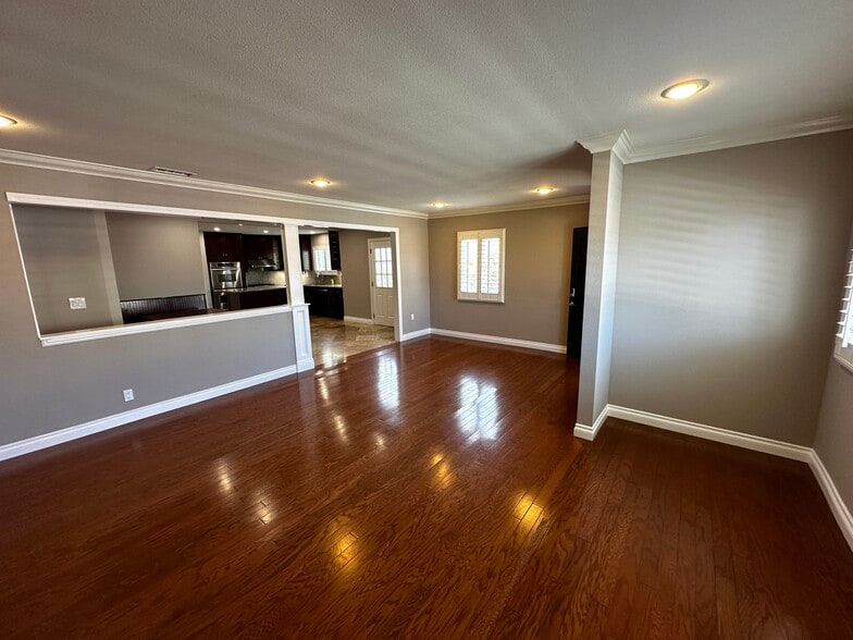 Open Concept - 819 W 27th St