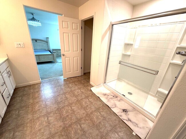 Building Photo - Spacious 5BR + Loft in Hamptons Village – Studio Suite, New HVAC, EV Charging