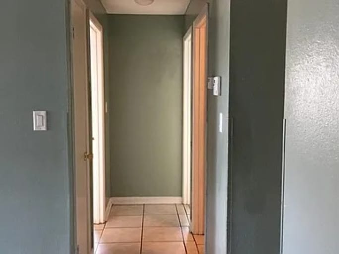 Building Photo - 1708 Ridgewood Ln