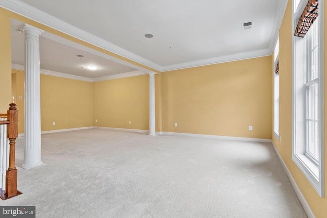 Building Photo - 3675 Spring Hollow Ln