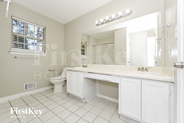 Building Photo - 20 Parkman Trail