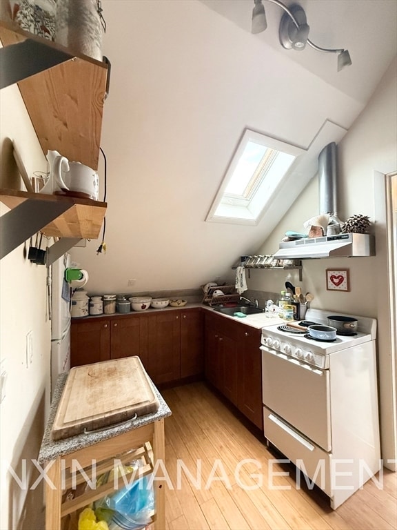 Building Photo - 2 Orchard St