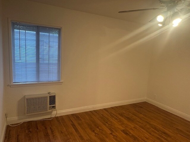 Building Photo - 356 Merrill Ave