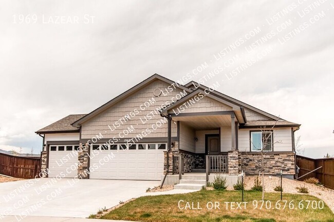 Building Photo - Spacious and Beautiful Single Family Home