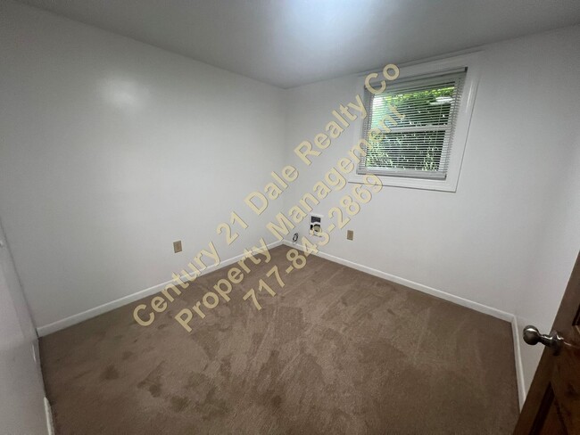 Building Photo - 2 Bedroom Home in North Eastern School Dis...