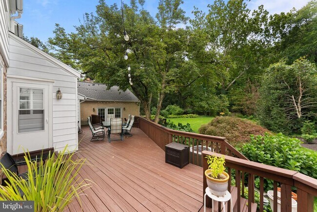 Building Photo - 507 Meadowbrook Cir