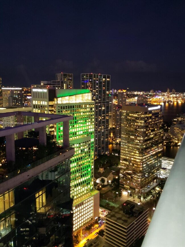 Building Photo - 801 S Miami Ave