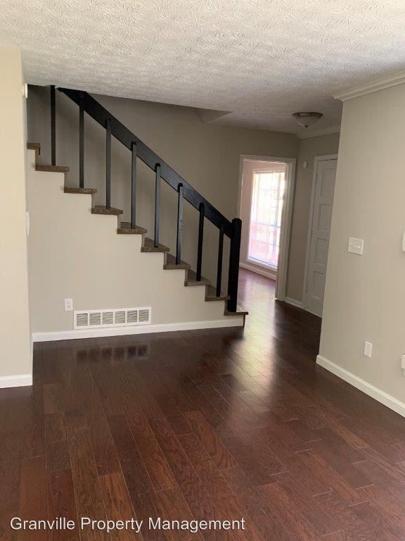 Building Photo - 4 br, 3.5 bath House - 1042 Ascot Court