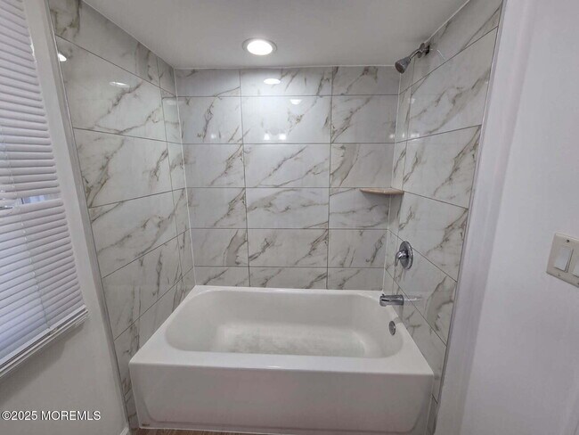 Building Photo - 14 Cottage Pl