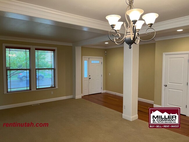 Building Photo - 10234 Eagle Cliff Way