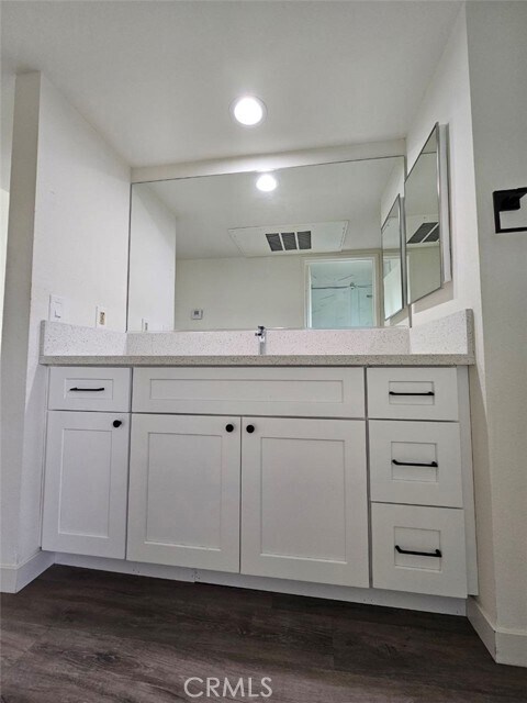 Building Photo - 1120 Nicklett Ave