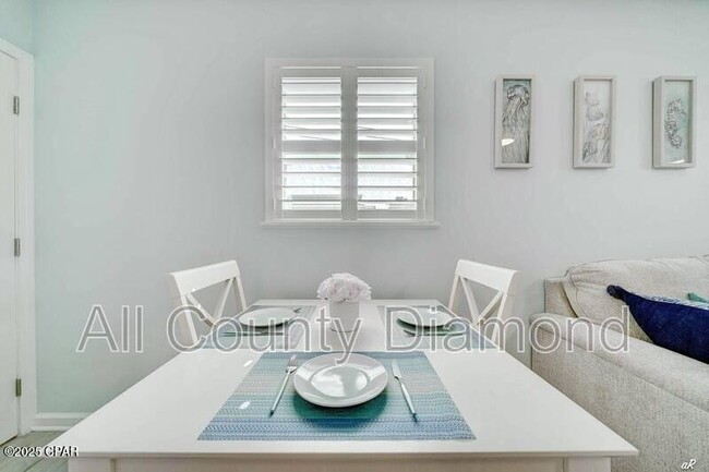 Building Photo - 7308 Sunset Ave