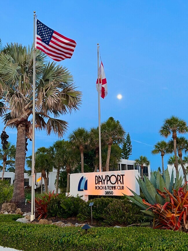 Entrance to Bayport - 843 Bayport Way