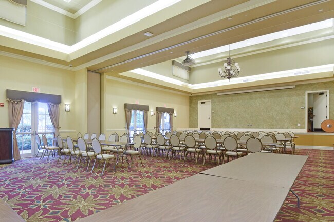 Building Photo - 956 Mill Creek Dr