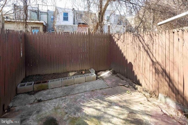 Building Photo - 2542 N Water St