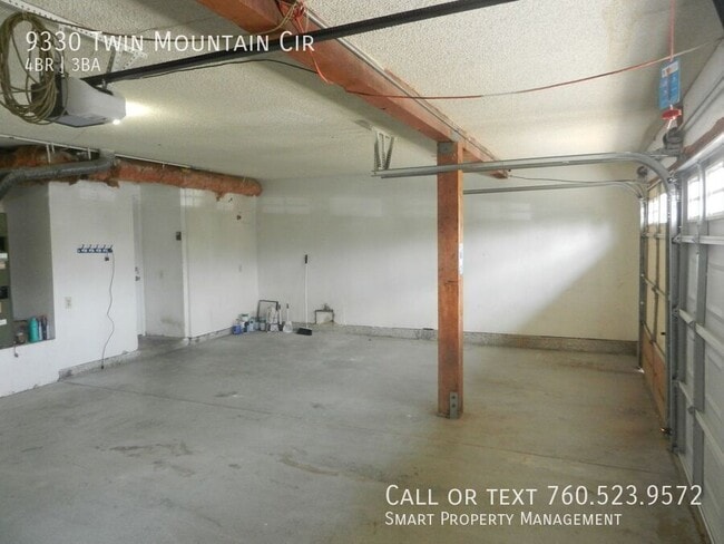 Building Photo - 9330 Twin Mountain Cir