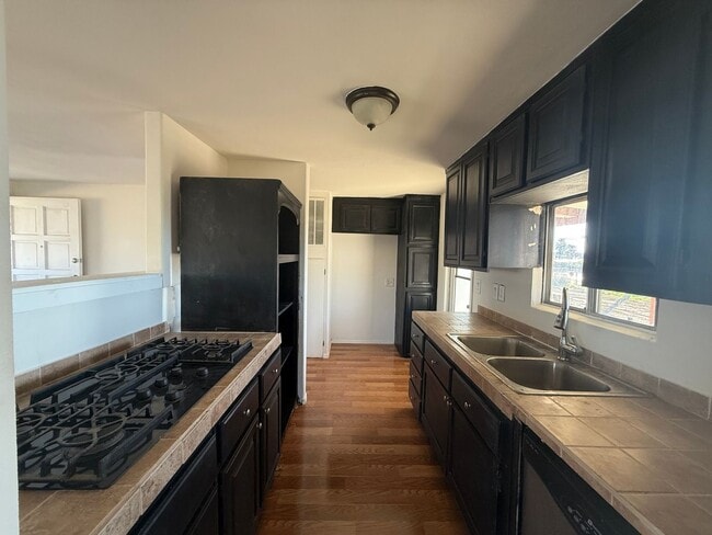 Building Photo - 2 bedroom 2 bathroom mobile home in a huge lot!