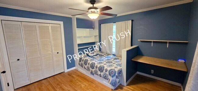 Building Photo - 3229 Westonia Dr