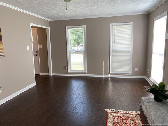 Building Photo - 1212 Butterwood Cir