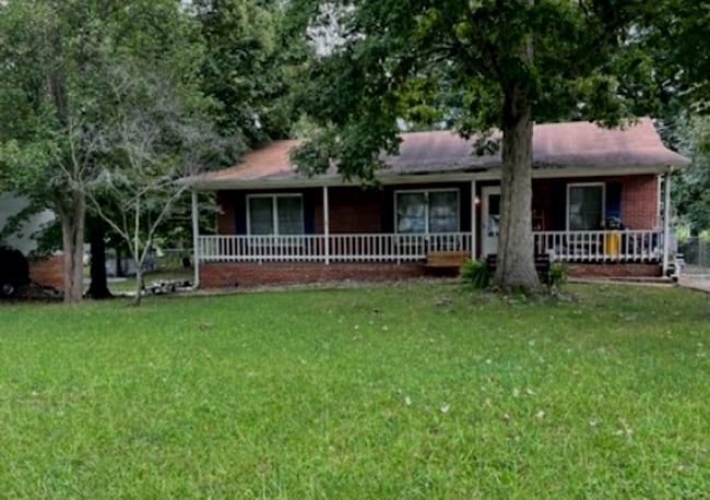 Primary Photo - 1705 Setter Rd