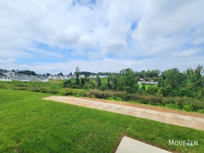 Building Photo - 5014 Fallmeade Rd