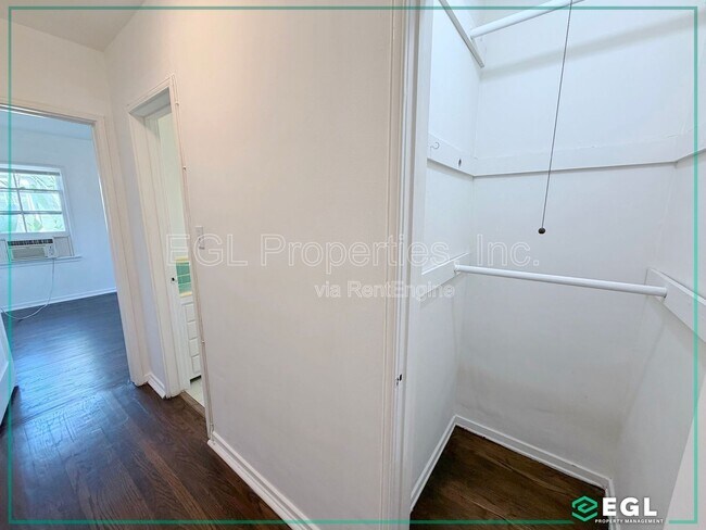 Building Photo - 5803 W Olympic Blvd