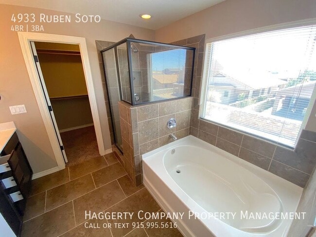 Building Photo - 4933 Ruben Soto