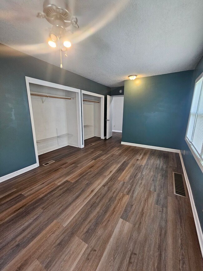 Building Photo - 1624 W 36th St